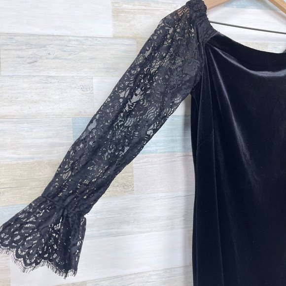 WHBM Off The Shoulder Lace Sleeve Velvet Shift Dress Black Cocktail Womens 6 - Picture 3 of 8